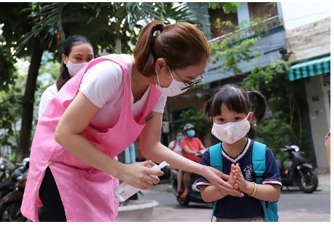 Học[-]sinh[-]Đà[-]Nẵng[-]uống[-]sữa[-]học[-]đường[-]ngay[-]ngày[-]tựu[-]trường